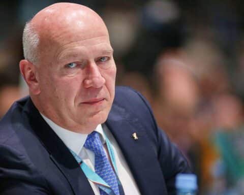 Kai Wegner kritisiert Israel-Hass bei Berlinale und unterstützt Festivalleitung. Künstlerische Freiheit betont.