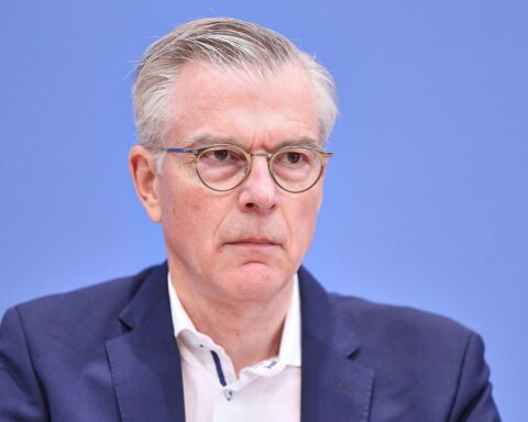 Martin Werding lehnt neue Gesundheitsbeiträge ab, fordert langfristige Reformen im Gesundheitssystem.