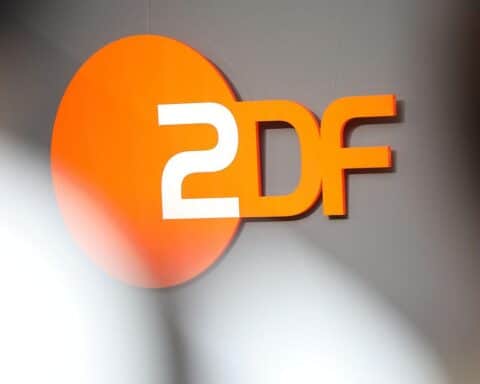 ZDF-Mitarbeiterversammlung zum Skandal über Fake-Videos und KI-generierte Inhalte.