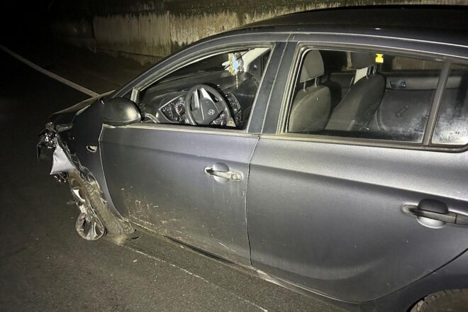 Alkoholisiert gegen Schutzplanke geprallt – Führerschein sichergestellt