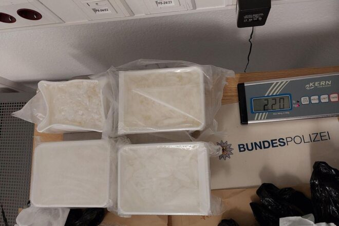 Bundespolizei stellt an Grenze zu den Niederlanden Crystal-Meth im Wert von 151.000 Euro sicher