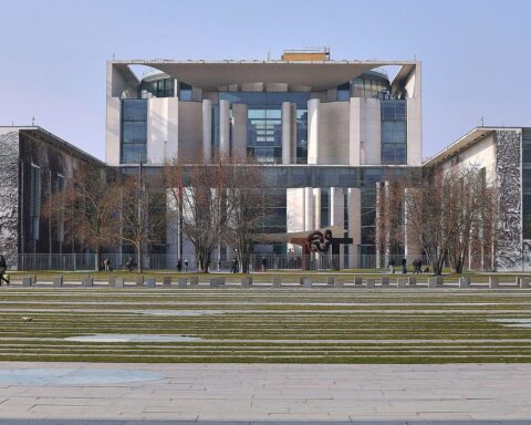 Bundeskanzleramt zur Diskussion über Empfang von Ahmed al-Scharaa, syrischer Übergangspräsident.