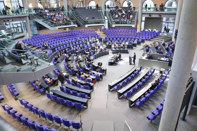 Bundestag beschließt Änderungen an Krankenhausreform