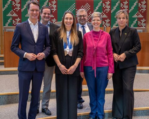 CDU und Grüne befürworten Olympiabewerbung, betonen Bürgerbeteiligung und nachhaltige Sportstätten.