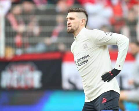 Leverkusens Andrich jubelt nach Tor, Havertz trifft Elfmeter für Arsenal im spannenden Champions-League-Spiel.