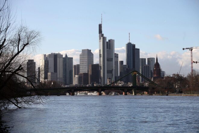 Deutschland überarbeitet Pläne zur Entlastung kleiner Banken