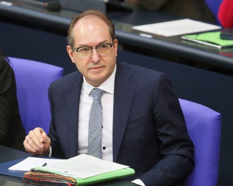 Alexander Dobrindt spricht über Asylzentren und Rückführungen bei EU-Innenministertreffen in Brüssel.