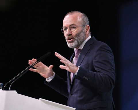 Manfred Weber betont die Ablehnung der AfD und warb für europäische Einheit und Visionen.