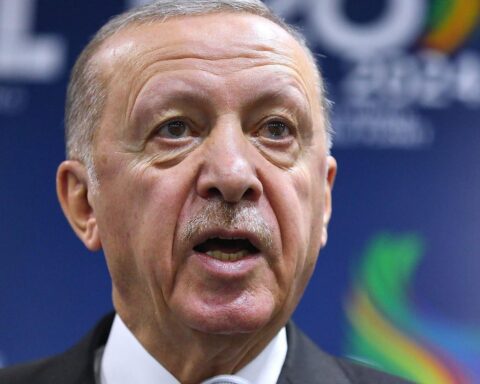 Enes Kanter warnt vor gesellschaftlicher Spaltung in den USA und kritisiert Erdogan scharf.