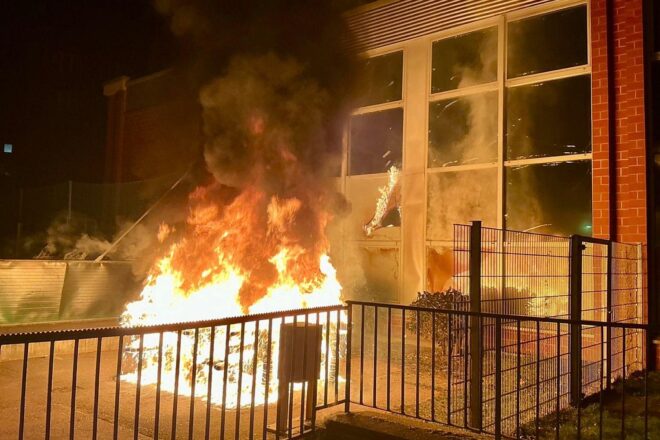 Feuer an Sporthalle in Essen-Ostviertel