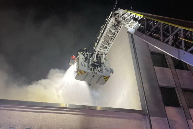 Feuer in Dortmunder Geschäftshaus am Schwanenwall gelöscht