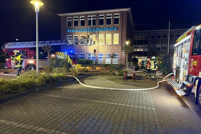 Feuerwehren trainieren Ernstfall bei Großübung in Aurich-Haxtum