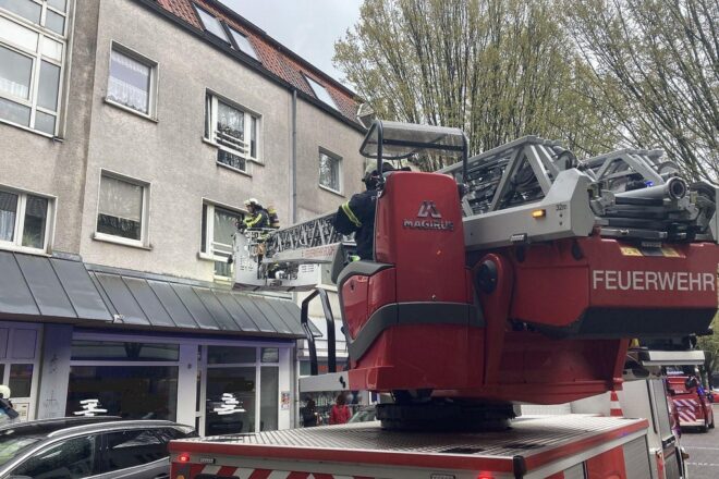 Frau bei Wohnungsbrand in Bochum schwer verletzt