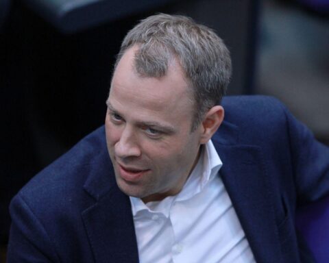 Mario Czaja kritisiert Zweckentfremdung von Bundesmitteln, ruft zu Konsequenzen und Klage auf.