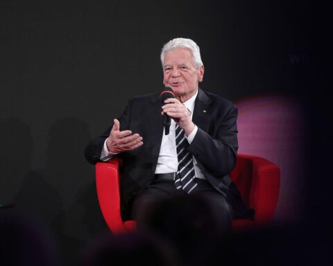 Joachim Gauck spricht über demokratische Werte und Verantwortung der Medien in Deutschland.