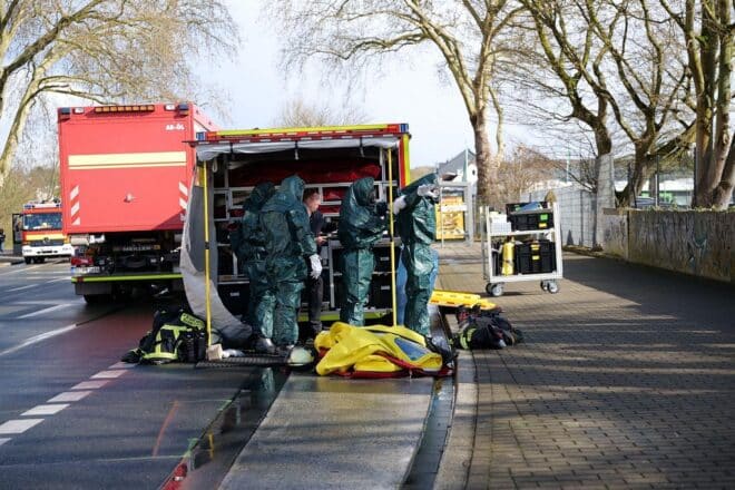 Gefahrstoffeinsatz in Dortmund-Berghofen verletzt mehrere Personen
