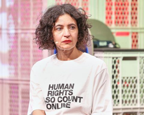 Anna-Lena von Hodenberg spricht über US-Sanktionen und fordert europäische Standhaftigkeit gegen Erpressung.