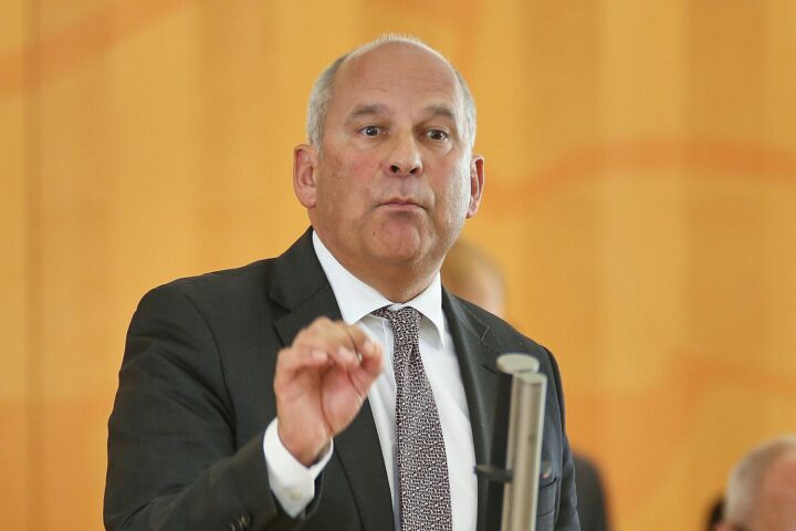 Roman Poseck im Landtag: Ablehnung des Antrags für Bleiberecht geduldeter Arbeitskräfte.