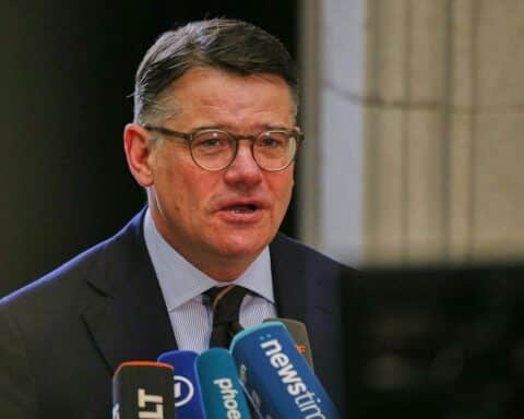 Boris Rhein spricht im Bundesrat über neue Gesetze gegen heimliche Fotoaufnahmen von Frauen.