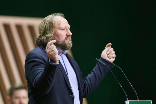 Hofreiter will zwischenstaatlichen Fonds zur Ukraine-Finanzierung