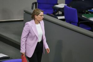 Frauenrechte, digitale Gewalt, Gesetzesänderung: Stefanie Hubig diskutiert neue Maßnahmen gegen Deepfakes.