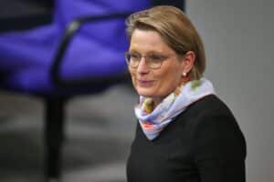 Stefanie Hubig diskutiert europäische Sexualstrafrechtsreform: "Nur Ja heißt Ja" für Minderjährige.