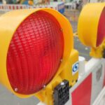 Vollsperrung der Kreisstraße 49 mit Umleitungsschild und Baustellenbereich in Niedersachsen.