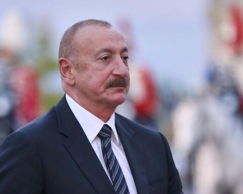 Telefongespräch zwischen Friedrich Merz und Ilham Alijew über Krieg und Frieden im Kaukasus.