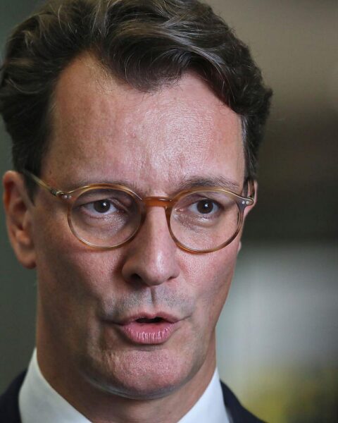 Ministerpräsident Wüst würdigt den Philosophen Habermas als wichtigen Vordenker für Freiheit und Vernunft.