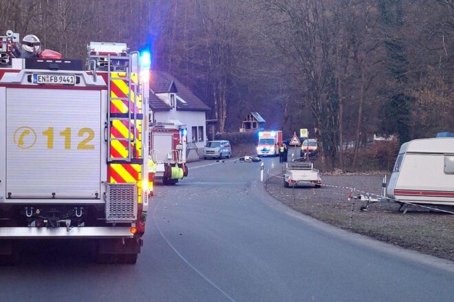 Motorradunfall auf L701 bei Breckerfeld – Rettungshubschrauber im Einsatz