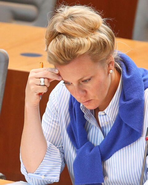 Wissenschaftsministerin Ina Brandes diskutiert Künstliche Intelligenz während USA-Reise zur Forschung und Innovation.