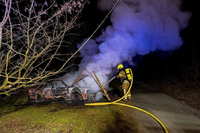 Pkw-Brand in Detmolder Ortsteil Pivitsheide