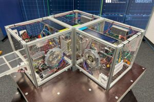 Bild einer modularen Satellitentechnologie mit smarten Komponenten, die zukünftig neue Funktionen ermöglichen.