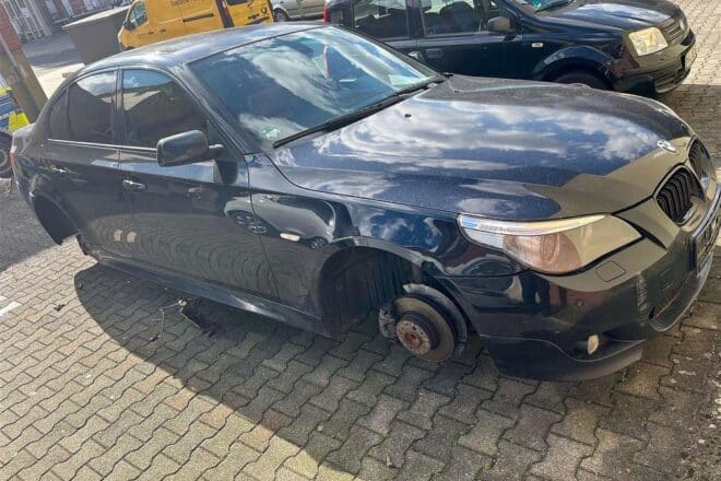 Räder an geparktem BMW in Hagen-Altenhagen gestohlen