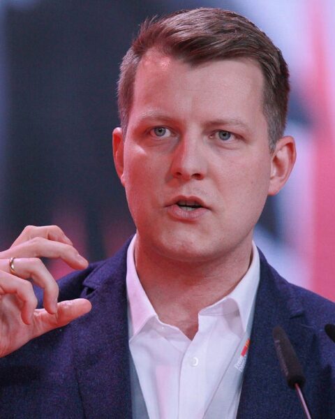 Henning Höne präsentiert sich als frisches, erfahrenes Gesicht für die FDP-Spitze in Brandenburg.