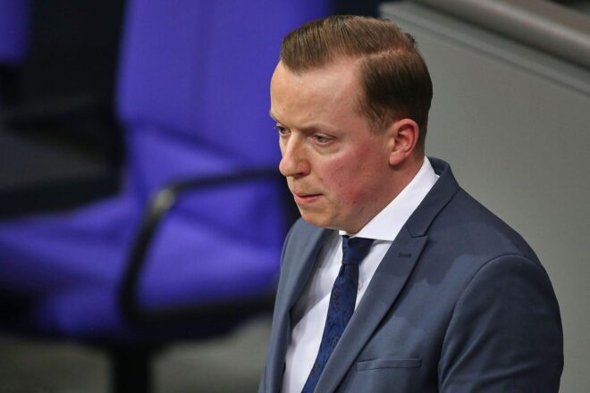 Rufe aus SPD nach Klarheit von Regierung in Völkerrechtsfrage