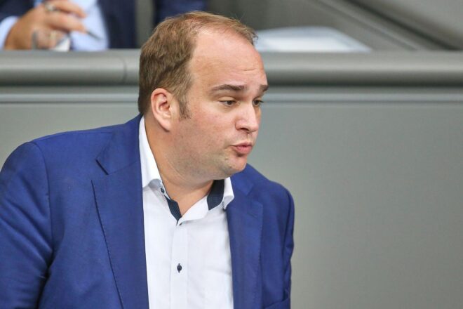 SPD droht Union mit Verzögerung von EU-Beschlüssen mit Rechtsaußen