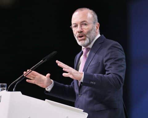 Manfred Weber im Fokus: EVP, rechte Fraktionen, politische Spannungen und Zusammenarbeit im Europaparlament.