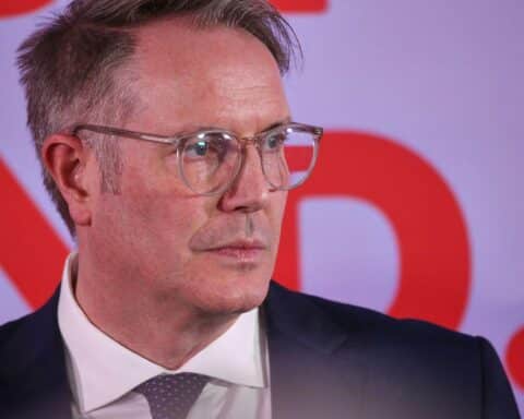 Alexander Schweitzer leitet Koalitionsverhandlungen, trotz Wahlniederlage und Abwahl als Ministerpräsident.