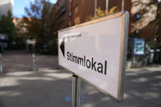 Schweizer stimmen gegen drastische Kürzung des Rundfunkbeitrags