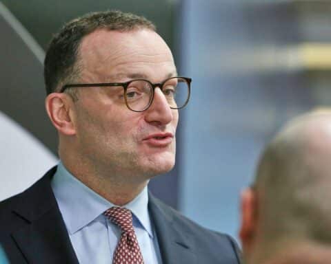 Jens Spahn fordert Konsequenzen nach Chatgruppe mit AfD im Europäischen Parlament.