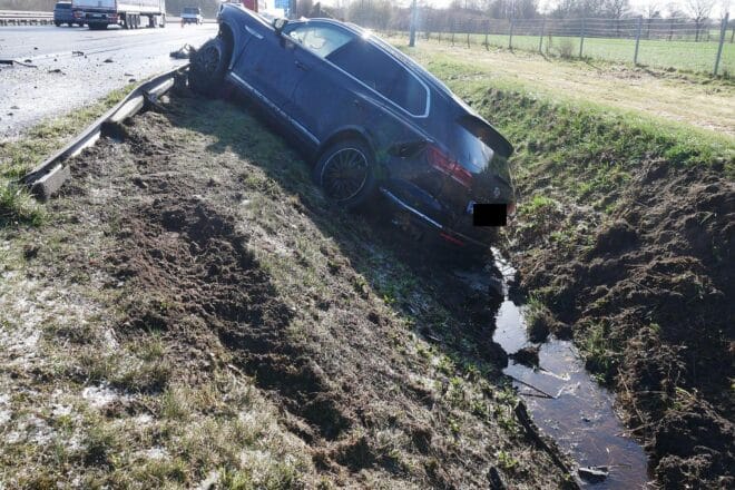 Starkregen und Hagel verursachen Unfälle auf der A1