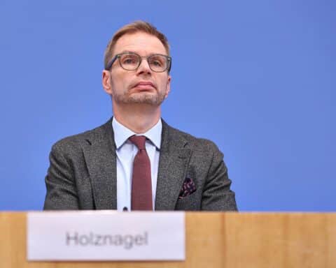Reiner Holznagel äußert sich kritisch zur Erhöhung des Spitzensteuersatzes in Berlin.