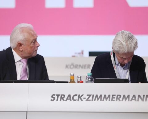 Strack-Zimmermann und Kubicki zeigen Entschlossenheit zur gemeinsamen Führung der FDP.