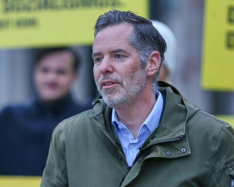 Marie-Agnes Strack-Zimmermann und Christian Dürr diskutieren über die Zukunft der FDP nach Wahlniederlage.