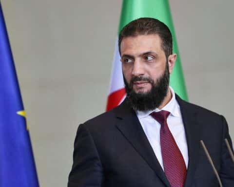 Ahmed al-Scharaa bei Treffen mit Merz, Diskussion über Minderheitenrechte und Rechtsstaatlichkeit in Syrien.