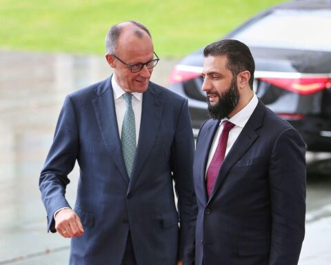 Friedrich Merz empfängt Ahmed al-Scharaa im Kanzleramt zu Gesprächen über Syrien und Wiederaufbau.