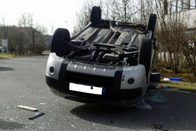 Vier Personen nach Unfall in Windhagen leicht verletzt
