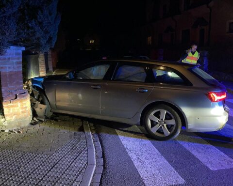 Stolen Audi A6, Polizeiinsatz, Flucht, Unfall in Tschechien, Fahndung nach Zeugen.