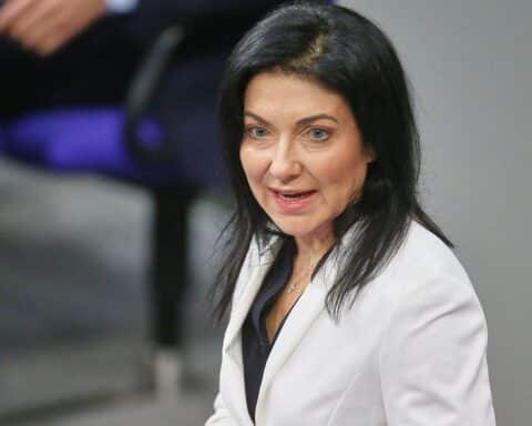 Katherina Reiche und Nir Barkat sprechen über deutsch-israelische Wirtschaftskooperation und Sicherheitsprojekte.